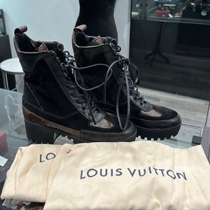 Louis Vuitton Desert Boots Size 38